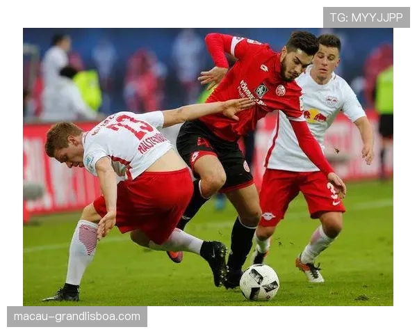 弗赖堡对阵美因茨 中游球队较量影响排名走势